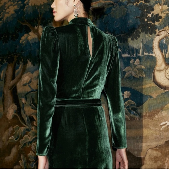 Reformation Burgundy Velvet Dress. - Picture 4 of 7